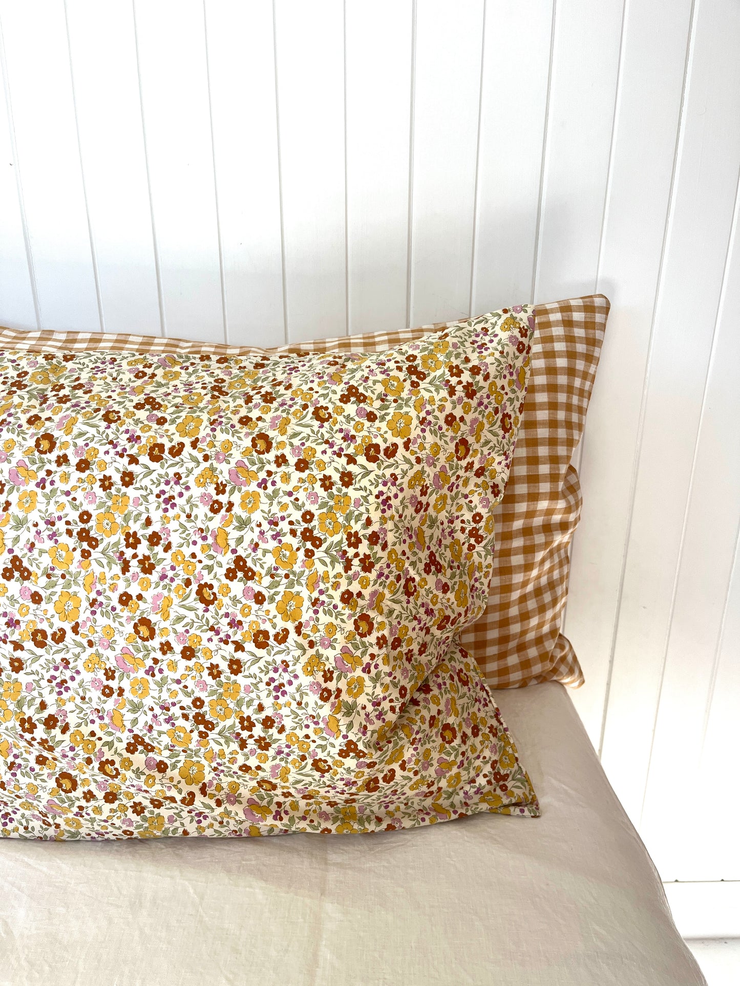 Standard Cotton and Linen Pillowcase Set